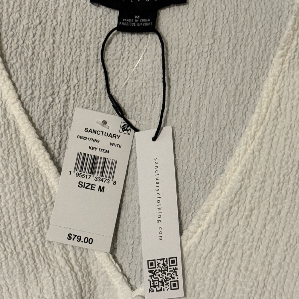 Sanctuary Women’s White Textured Button-Up Blouse NWT - Picture 2 of 3
